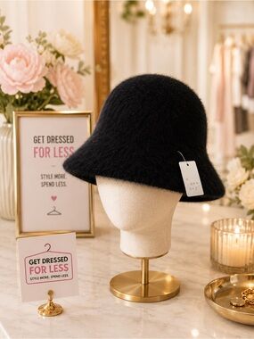 A New Day Black Fuzzy Hat Women’s Cozy Soft Winter Accessory Chic